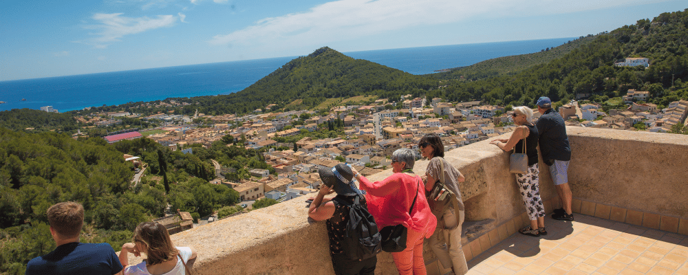 incentive travel participants enjoying the views of mallorca