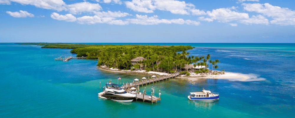 2 boats on the ocean in the Florida keys