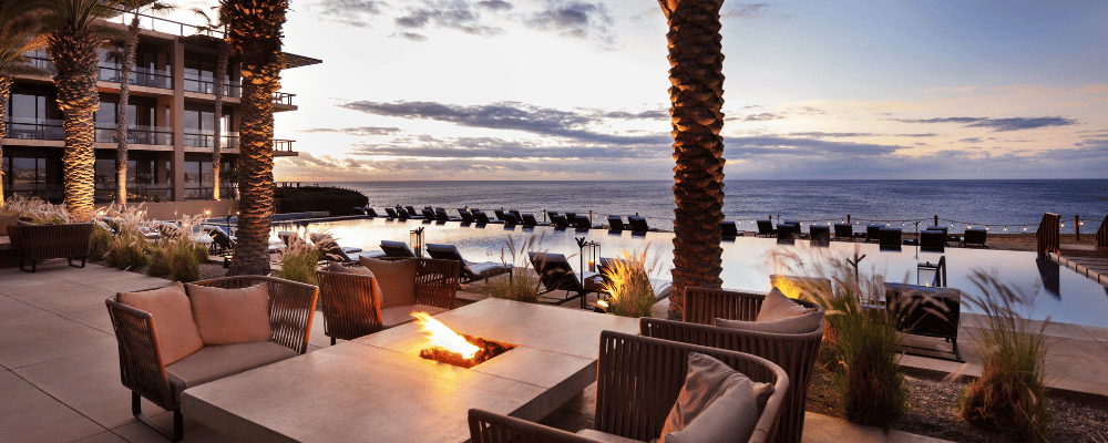 outdoor corporate event networking in cabo
