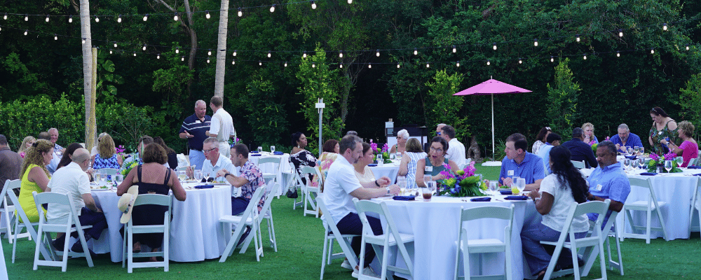 group of event attendees having dinner