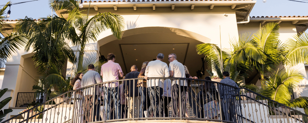 franchisees networking during an incentive trip